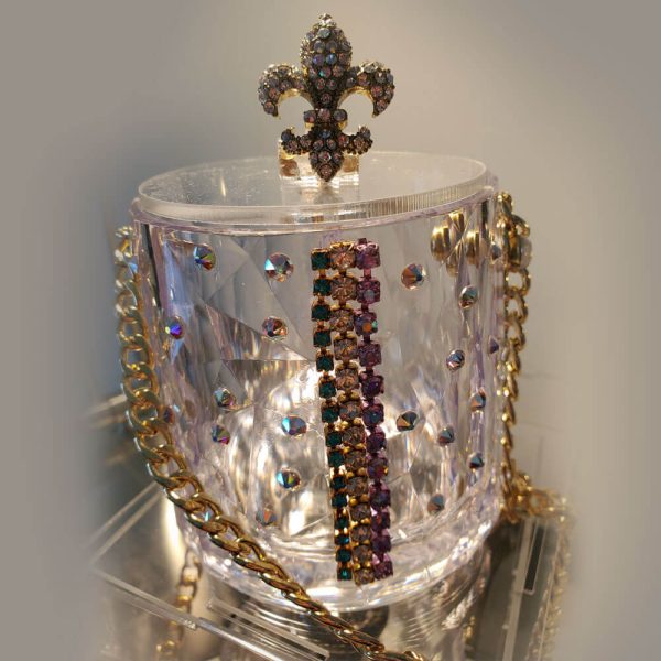https://sandarellapurses.com/wp-content/uploads/2024/08/Sandarella-Mardi-Grass-Ball-Glass-Purse-600x600.jpg