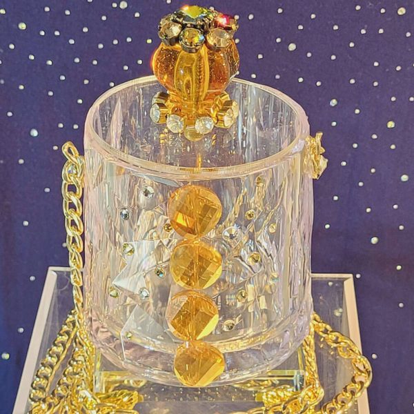 https://sandarellapurses.com/wp-content/uploads/2024/08/Sandarella_Amber_Buttons_Glass_Purse_2-600x600.jpg