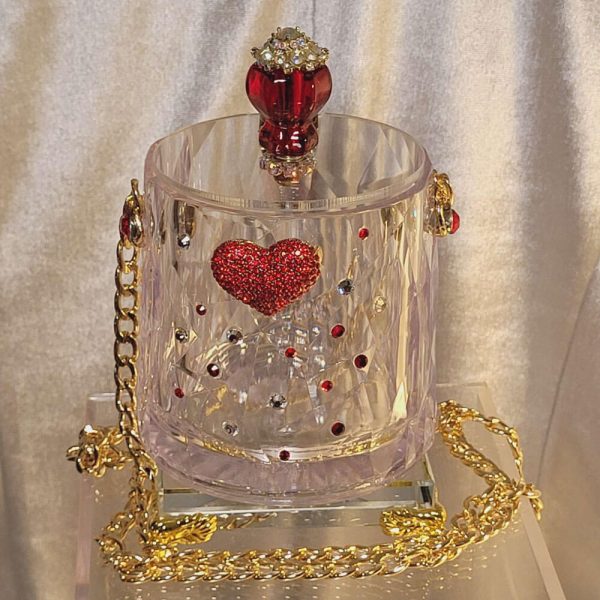 https://sandarellapurses.com/wp-content/uploads/2024/08/Sandarella_Heart_-Valentines_Glass_Purse_1-600x600.jpg