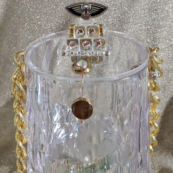 https://sandarellapurses.com/wp-content/uploads/2024/08/Sandarella_Pelicans_Glass_Purse_01-600x600.jpg