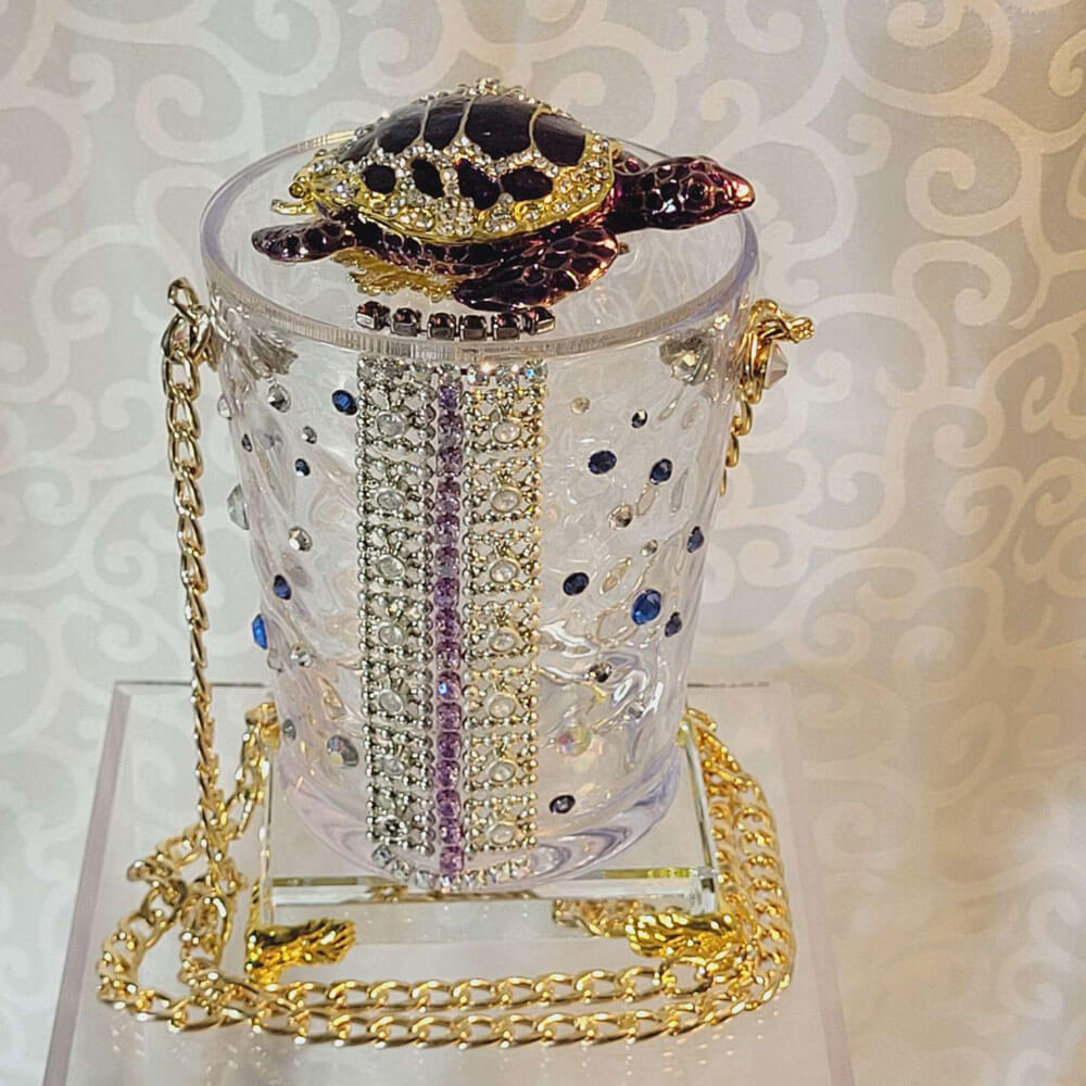 https://sandarellapurses.com/wp-content/uploads/2024/08/Sandarella_Purple_Turtle_Glass_Purse_4.jpg