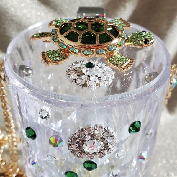 https://sandarellapurses.com/wp-content/uploads/2024/10/sandarella-turtle-glass-purse-600x600.jpg