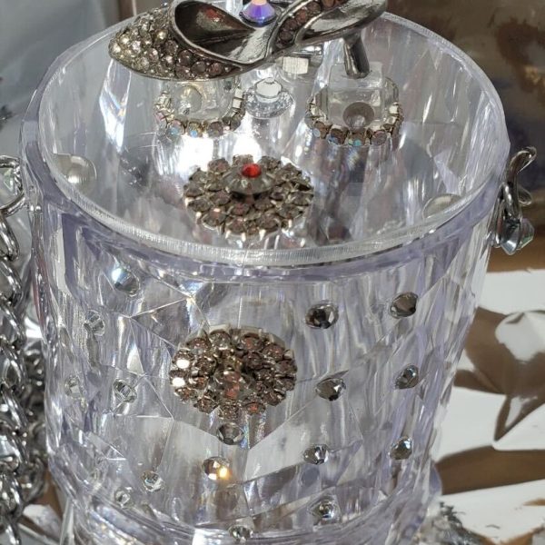 https://sandarellapurses.com/wp-content/uploads/2025/01/Resized_Resized_20250116_100700001-e1737386569806-600x600.jpg
